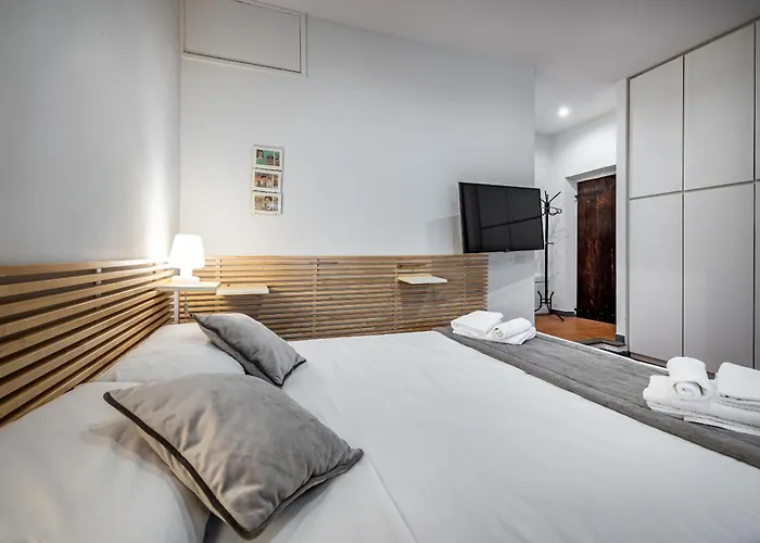 Roommo Via Dei Pilastri Giada